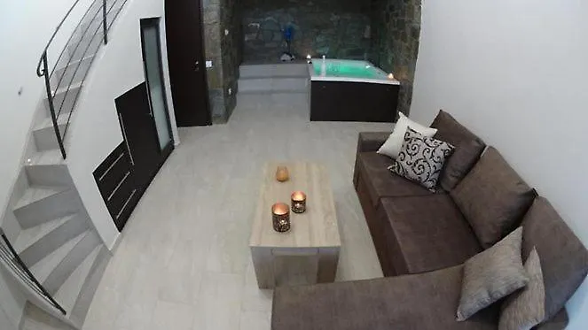 Stone Pensiune Pefkochori